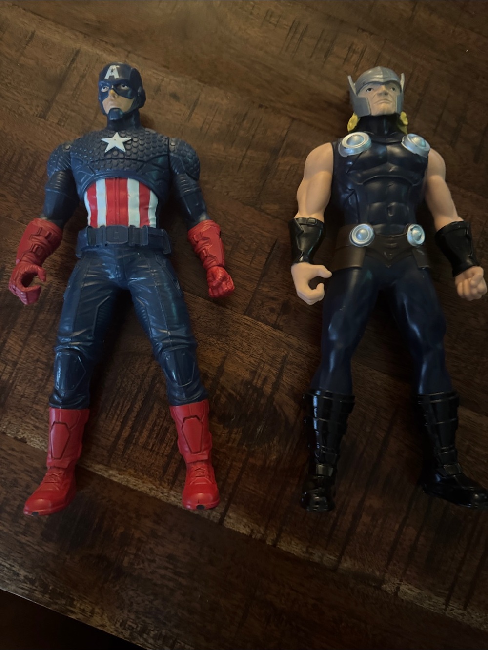 Marvel Captain America & Thor Figure Duo - Blue, Red, Black